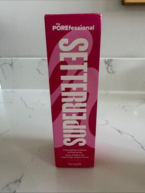 Benefit Super Setter Long-Lasting Makeup Setting Spray
